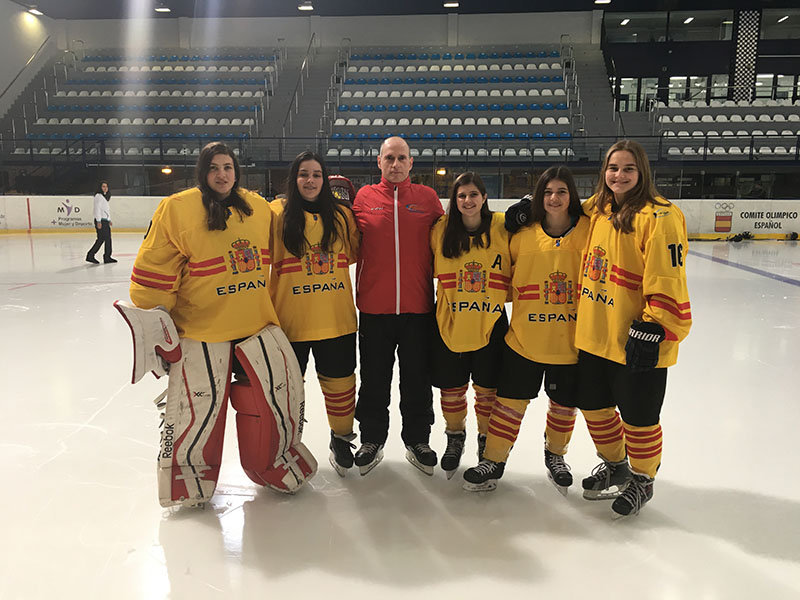 Seis Jugadoras del Club Hielo Huarte, al mundial Sub 18